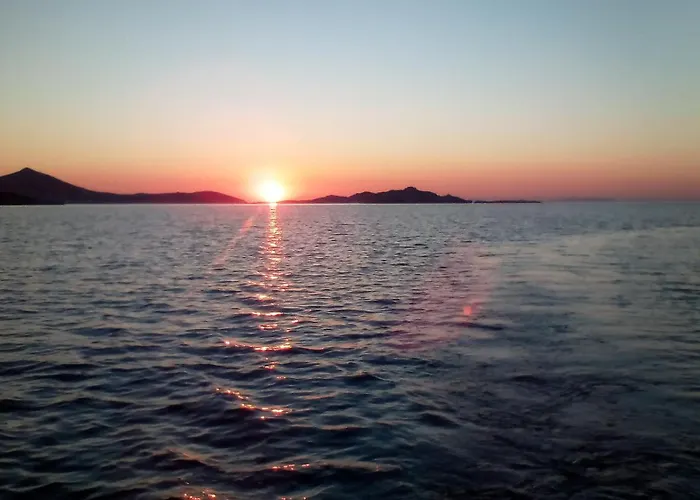 Ione Seaside サンタ・マリア