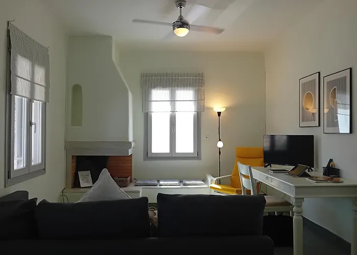 Ione Seaside 別荘 *